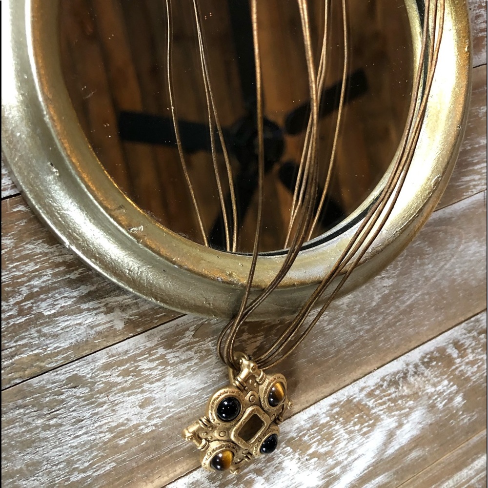 Leather pendent necklace - Picture 6 of 8
